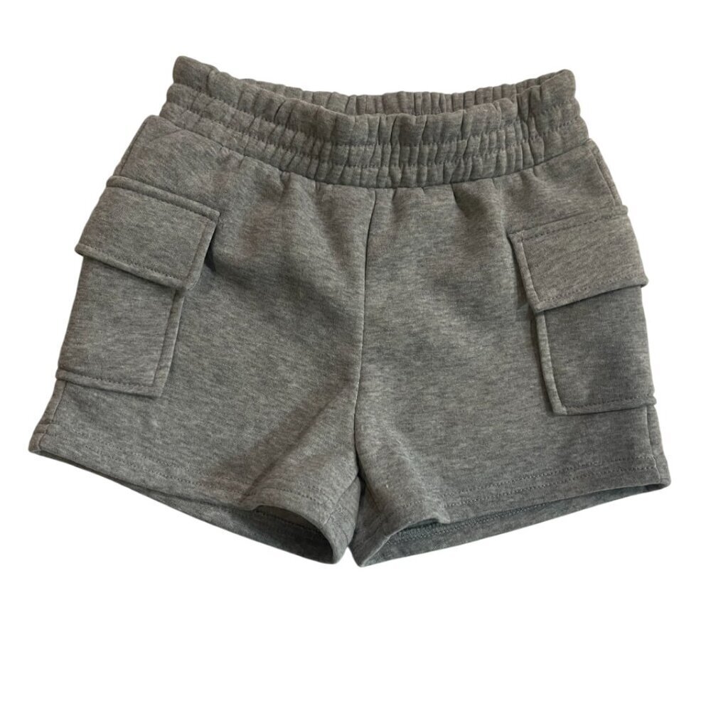 Olivia Kay girl's shorts size S (7). Gray color. Stretchy. Made in China.